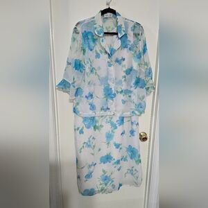 Draper's Damon's Floral Blue and White Women's Dress 2 Ways To Wear This Dress